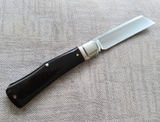 K'roo Cape Buffalo Horn Jackal..4" closed..Rwl34..fluted..filework... BOLT shield..coa and sli