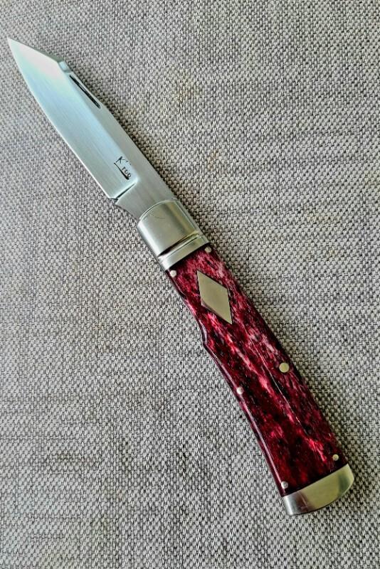 K'roo Custom Dyed Giraffe Bone Native..4" closed..Rwl34...coa and slip K'roo Custom Dyed Giraffe Bone Native..4" closed..Rwl34...coa and slip