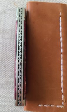 K'roo Custom Dyed Giraffe Bone Native..4" closed..Rwl34...coa and slip 