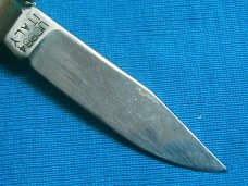 VINTAGE UNITED ITALY UC864 FIGURAL BULLET NOVELTY FOLDING POCKET KNIFE KNIVES OLD