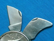 VINTAGE UNITED TAI622 JAPAN FIGURAL COIN HALF DOLLAR NOVELTY FOLDING POCKET KNIFE KNIVES OLD
