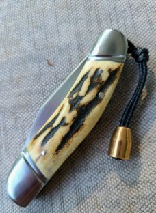 Vincenzo Balistreri Sowbelly Trapper..Sambar Stag..AEB-L...lanyard pin...3.75" ...Coa...slip