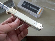 Hubertus Knife Shellpuller Patronenzieher Large Size 11 White Bone UNUSED NIB.
