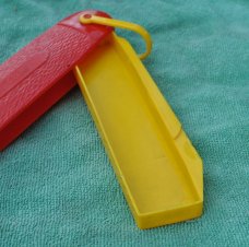 Kid's Knife Design Pencil Case Jugged Plastic Bail Blade Nick To Open Pencil Sharpener Like New 50's