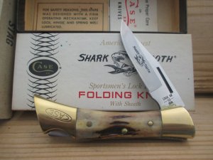 Case Shark Tooth Stag Lockback   NIB 
