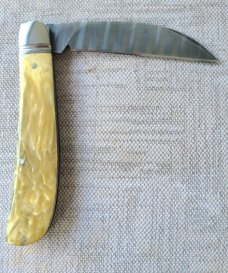 D.R.Davis Swayback Custom..Damascus...Muskox...Fileworked..Jewel liners...Black lip shield..4"