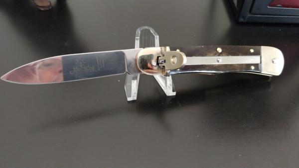 HUBERTUS LEVERLOCK HUBERTUS LEVERLOCK