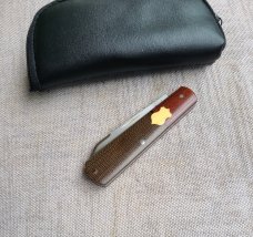 Thys Meades Ultralight Barlow..Rwl34..3 5/8" clsd..Micarta bolsters & scales..Giraffe Bone shield 