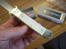 Hubertus Knife Shellpuller Patronenzieher Large Size 11 White Bone UNUSED NIB.