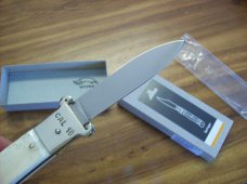 Hubertus Knife Shellpuller Patronenzieher Large Size 11 White Bone UNUSED NIB.