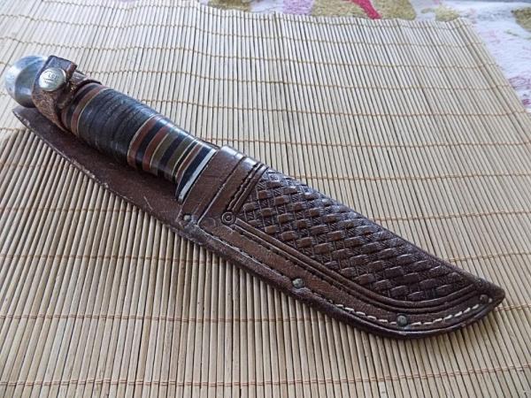 Used CASE Tested XX Scout Fixed Blade Knife and original sheath.