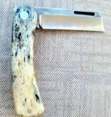 K'roo Chunky Frank...Kudu Bone...N690..3.75 closed..red Bolt Shield..red accents..coa and slip 