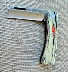 K'roo Chunky Frank...Kudu Bone...N690..3.75 closed..red Bolt Shield..red accents..coa and slip 