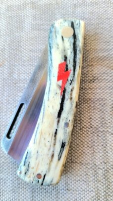 K'roo Chunky Frank...Kudu Bone...N690..3.75 closed..red Bolt Shield..red accents..coa and slip 