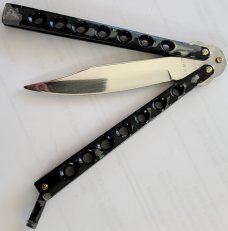 VINTAGE BAILSONG KNUCKLE BUSTER BUTTERFLY KNIFE  5.25" TOTAL 2" BLADE 3.25" BRASS HANDLE