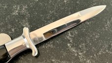 Rare Rizzuto Estileto Milano Finger Groove and Fixed Guard Switchblade Knife 