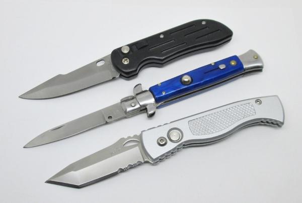 Lot of (3) Automatic Switchblade Folding Knives - Unbranded - Stainless - Rostfrei Lot of (3) Automatic Switchblade Folding Knives - Unbranded - Stainless - Rostfrei