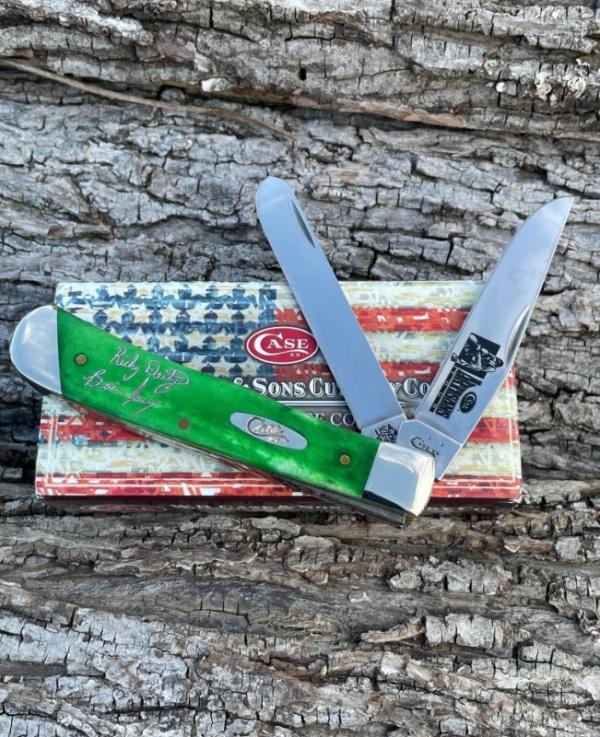CASE XX ** 2016 TOUR ARTISIANS BRIGHT GREEN BONE TRAPPER
