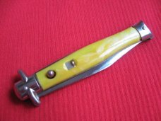 Colonial Shur-Snap Bow Tie Fish Tail Prov. U.S.A. Switchblade Knife