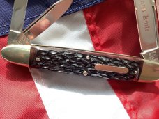 Bulldog Brand 3 Blade Angelo Saxon Knife Whittler w Beautiful Red Bone Handles & New Orleans Etch