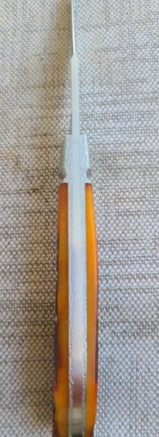Jennings Trapper..Magnacut blade..Amber Bone..Jeweled bolsters..liners & shield..coa & box. 3.75"