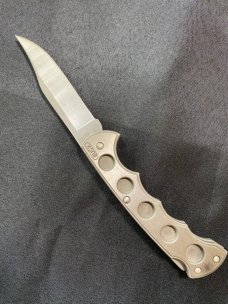 Buck 560V (1989) Titanium Hunter