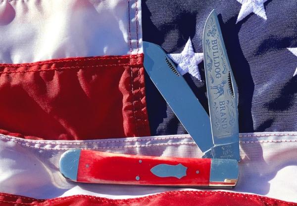 Bulldog Large 5 &1/2" Display Trapper Knife w Red Bone Handles & Standing Pit Bull Dog Blade Etch Bulldog Large 5 &1/2" Display Trapper Knife w Red Bone Handles & Standing Pit Bull Dog Blade Etch