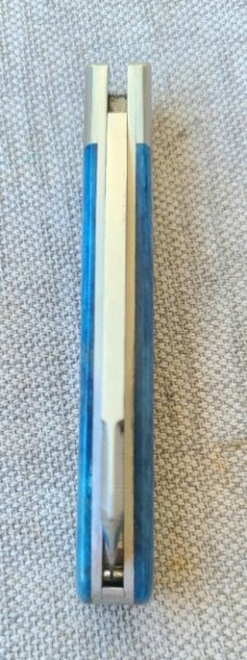 Klassic K'roo Dyed Giraffe Bone Sheepsfoot Sleeveboard...N690..3 7/8" closed...Scagel Cut..coa. slip
