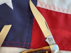 Queen Hump Back / Balloon Whittler w/ Nice Amber Bone Handles