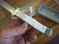 Hubertus Knife Shellpuller Patronenzieher Large Size 11 White Bone UNUSED NIB.