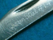 VINTAGE QUEEN STEEL 14 JIGGED DELRIN SMALL TRAPPER FOLDING POCKET KNIFE KNIVES OLD
