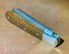 A. Wright & Son, Traditional BARLOW-LAMBSFOOT with Snakewood scales and Lambsfoot Blade.