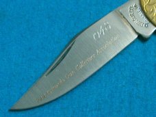 VINTAGE QUEEN 048 8445E USA 1998 LOCKBACK GUN COLLECTOR ENGRAVED FOLDING POCKET KNIFE KNIVES BOX OLD
