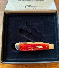 Case xx - 6207SS  Dark Red Bone Peach Seed Jigged Mini Trapper w/Cigar Box #71224