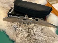 NIB - Spyderco CO7P Police Model / Plain Edge with V 10 Japanese Steel. 
