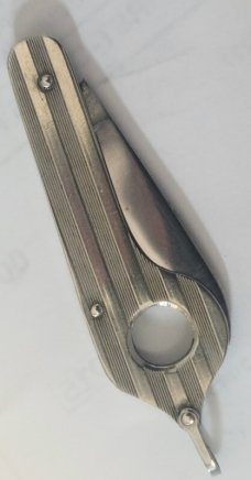VINTAGEVINTAGE 1910-1920's Crown Cut Co NY 2.5" Handle /1.58" Blade Cigar Cutter Pocket Pen Knife