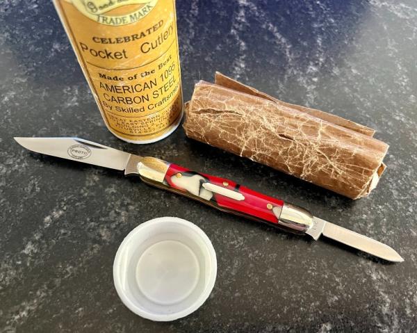 Great Eastern Cutlery Tidioute #331211 Proto Conductor, Dead Skunk Acrylic Handle, Unused (GEC 33) Great Eastern Cutlery Tidioute #331211 Proto Conductor, Dead Skunk Acrylic Handle, Unused (GEC 33)