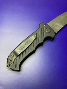 Gerber Auto 06 Automatic Knife S30V Drop Point w/ Carry Case