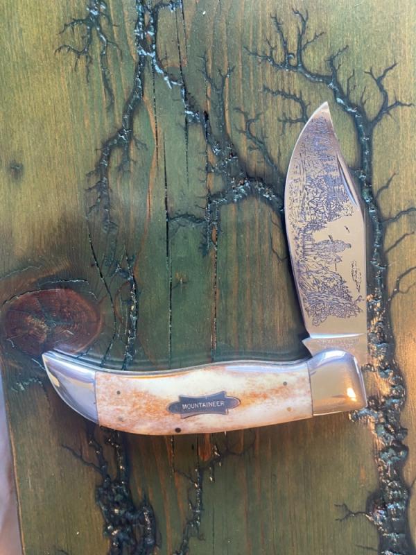 1979 SMKW Mountaineer Buffalo hunter Appaloosa bone