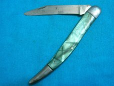 VINTAGE FANCY HANDLE LEADER PRODUCTS FOLDING POCKET TOOTHPICK TICKLER FISH KNIFE KNIVES OLD GREEN