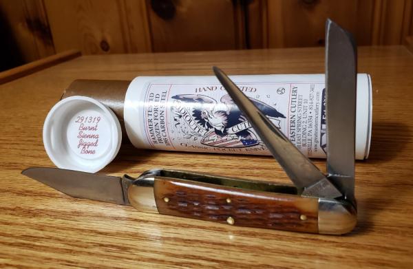 Great Eastern Cutlery 291319 Jigged Bone Whittler 3 Springs Frozen Forged 1095 Carbon Steel Blades