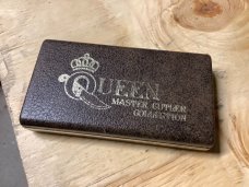 Queen MasterCutler Collection peanut 