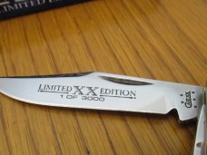Case XX 2005 Raspberry Bone Saddlehorn Pattern # T.B.62110 SS