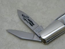 United Cutlery UC344 Surgical Steel Japan Black Pearl Lincoln 6 Blade Medium Congress Knife