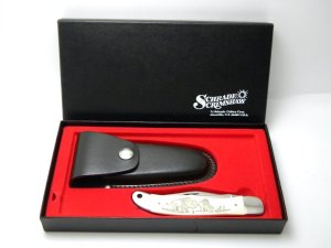 Schrade USA SC508 Bison Scrimshaw Folding Hunter Knife & Pouch in Box c.1982