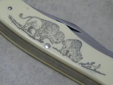 Schrade USA SC508 Bison Scrimshaw Folding Hunter Knife & Pouch in Box c.1982
