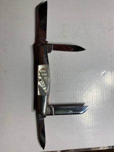 Queen, cutlery Robertson, Mastercraft, pearl with nickel silver bolsters, one of 100