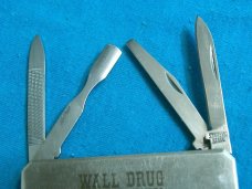 STAINLESS SOUVENIR LOBSTER CLASP PEN JACK FOLDING POCKET KNIFE KNIVES OLD WALL DRUG SOUTH DAKOTA