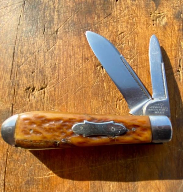 John Russell Green River Works Swelled End Two Blade Jack
