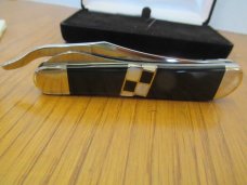 Case XX 2002 Exotic Jet Stone& Mother of Pearl Russlock Pattern # EX1953L SS